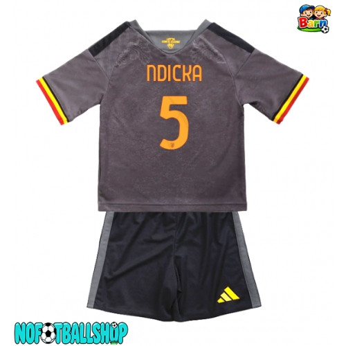 AS Roma Evan Ndicka #5 Tredjedraktsett Barn 2026-27 Kortermet (+ Korte bukser) AS Roma Evan Ndicka #5 Tredjedraktsett Barn 2026-27 Kortermet (+ Korte bukser)