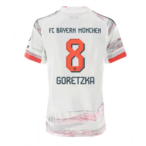 Bayern Munich Leon Goretzka #8 Borte Drakt Dame 2025-26 Kortermet Bayern Munich Leon Goretzka #8 Borte Drakt Dame 2025-26 Kortermet
