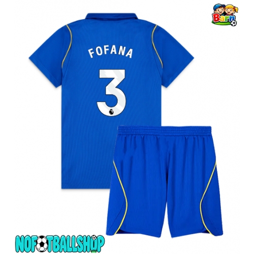 Chelsea Wesley Fofana #3 Hjemmedraktsett Barn 2026-27 Kortermet (+ Korte bukser) Chelsea Wesley Fofana #3 Hjemmedraktsett Barn 2026-27 Kortermet (+ Korte bukser)