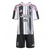 Juventus Pierre Kalulu #15 Hjemmedraktsett Barn 2025-26 Kortermet (+ Korte bukser)